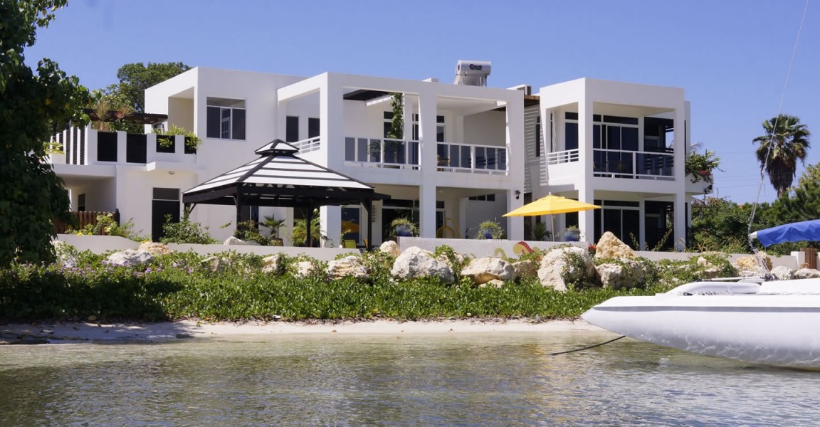 3 Bedroom Beachfront Home For Sale White House Westmoreland Jamaica 