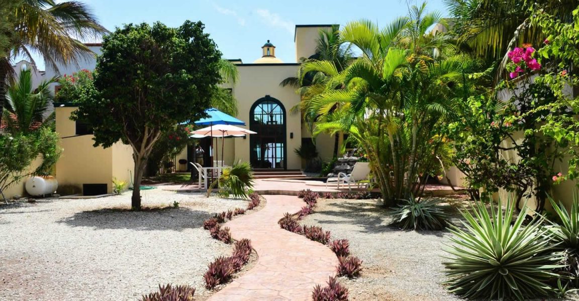 3 Bedroom Beach House for Sale, Puerto Morelos, Quintana Roo, Mexico