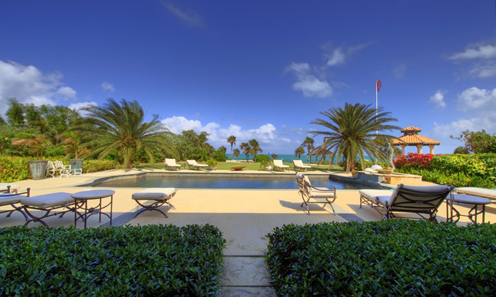 6 Bedroom UltraLuxury Home for Sale, North Sound, Grand Cayman, Cayman