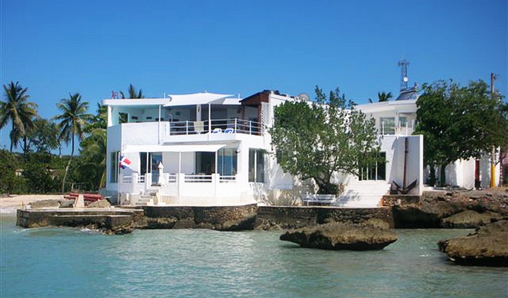 7 Bedroom Waterfront Home for Sale, Ri­o San Juan, Dominican Republic