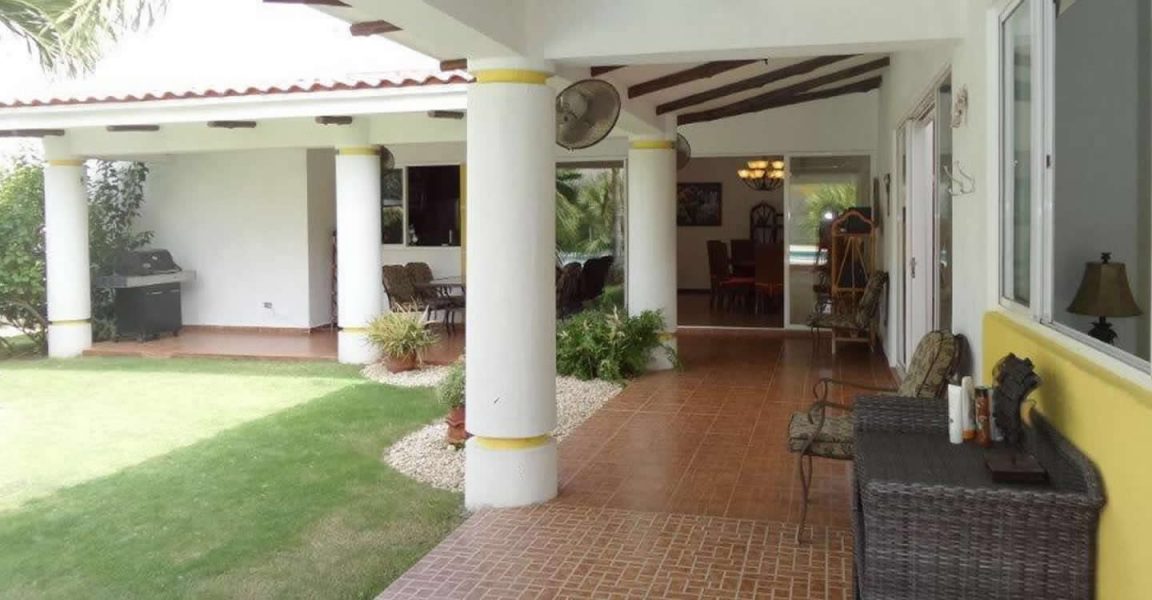 5 Bedroom Villa for Sale in Coronado, Panama 7th Heaven Properties