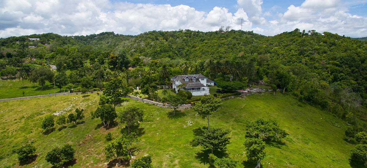 Plantation house for sale in Jamaica