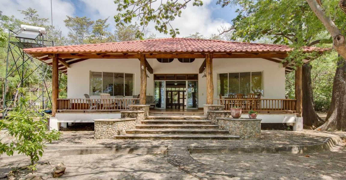 4 Bedroom Beachfront Home for Sale, Playa el Coco, San Juan del Sur