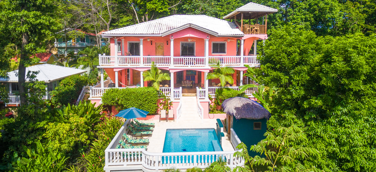 Bed and breakfast for sale in Roatan