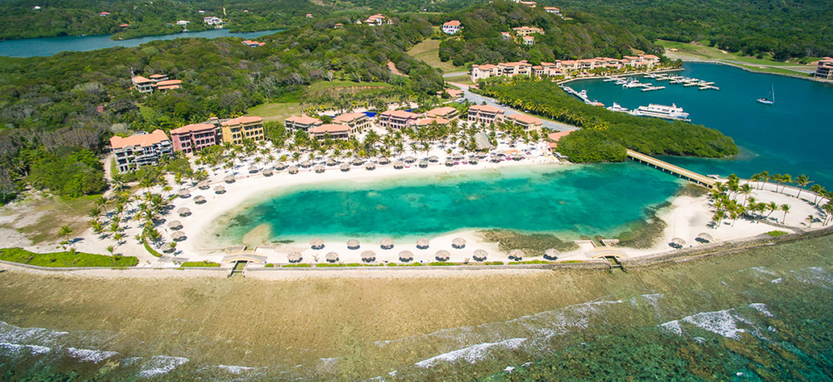 Beachfront condo for sale in Parrot Tree Plantation, Roatan