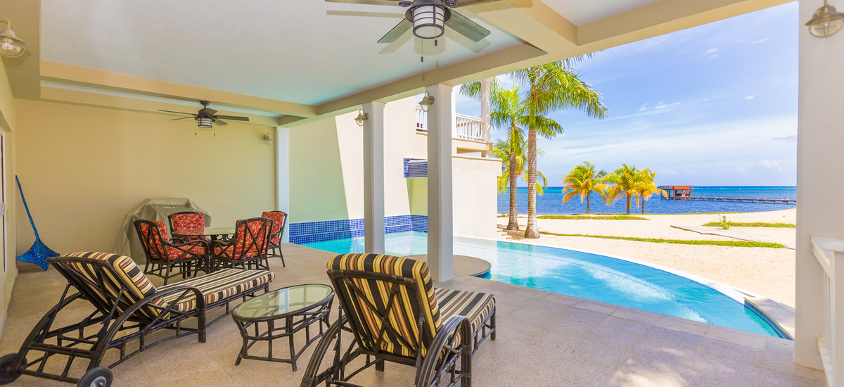 Beachfront condo for sale in Lawson Rock, Roatan