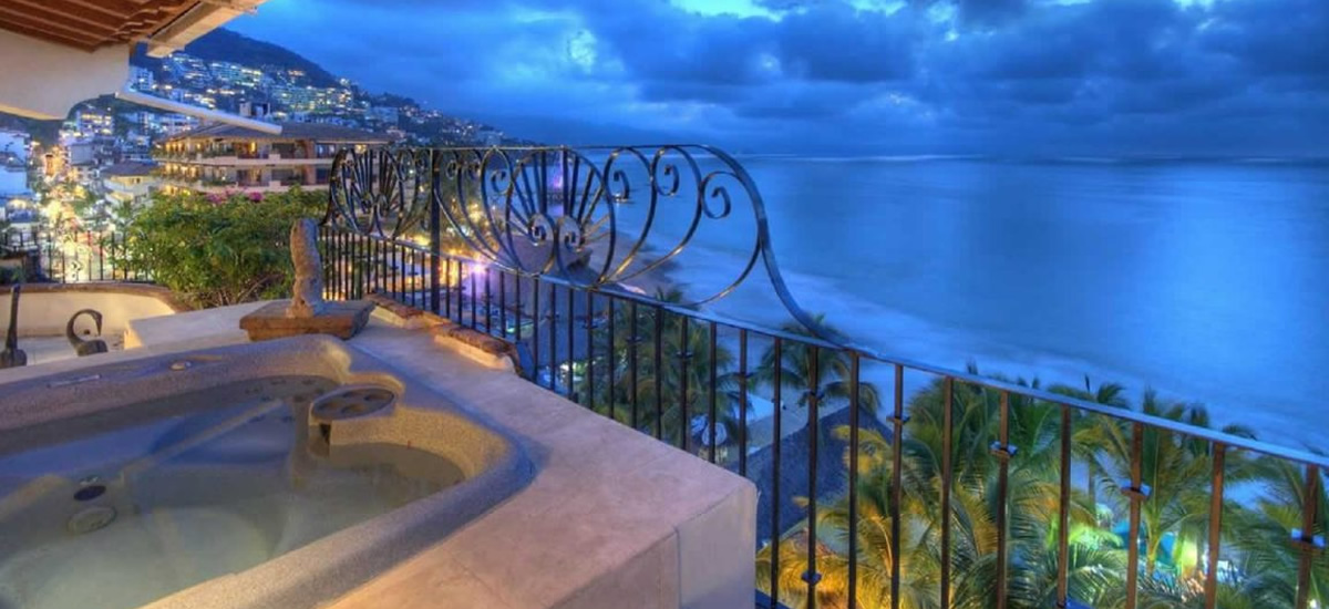 Beachfront condo for sale in Emiliano Zapata, Puerto Vallarta