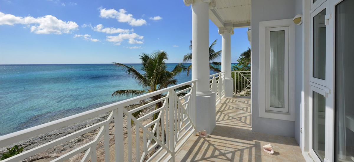 Beachfront condo for sale in South Ocean, Bahamas