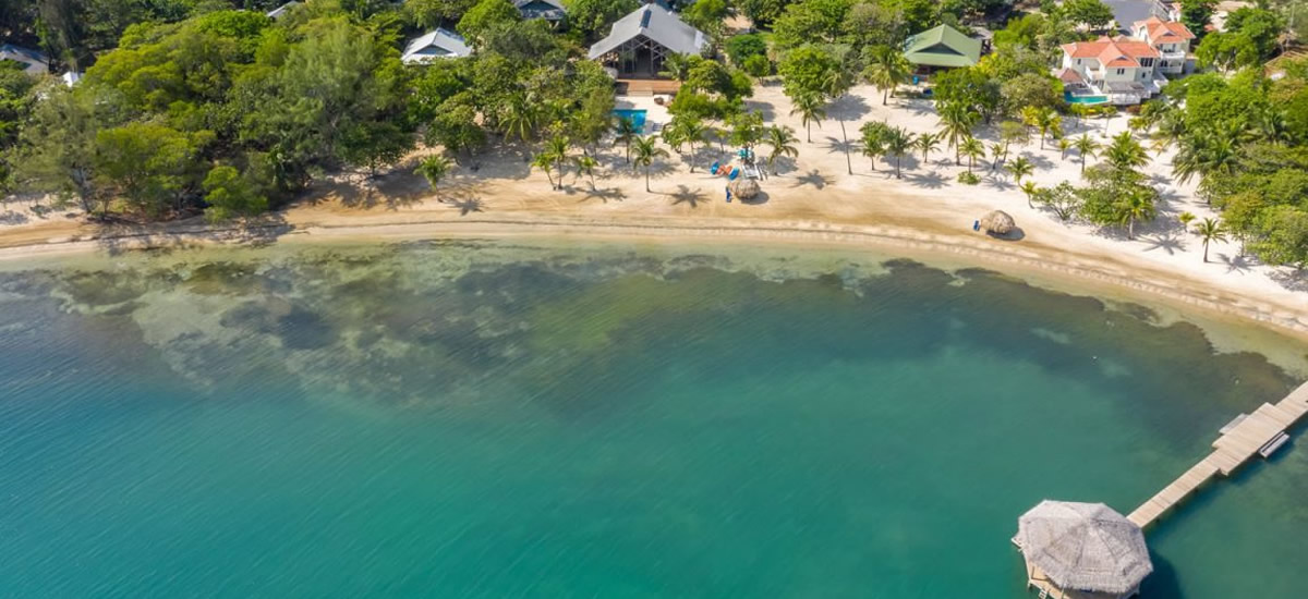 Beachfront home for sale in Roatan