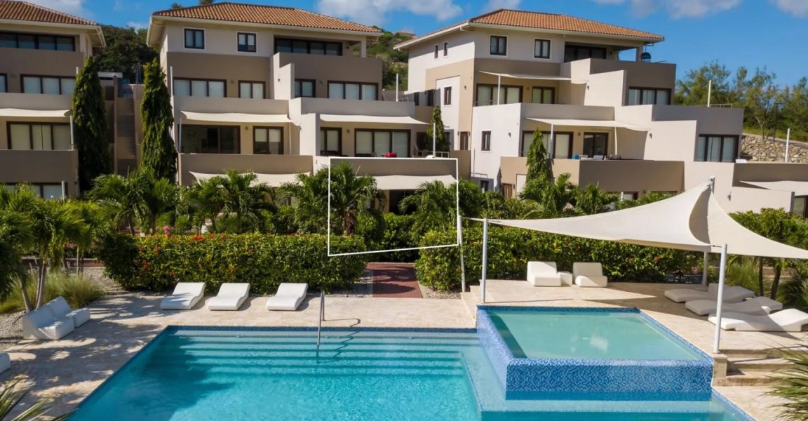 New Aston Bay Beachside Apartments for Large Space